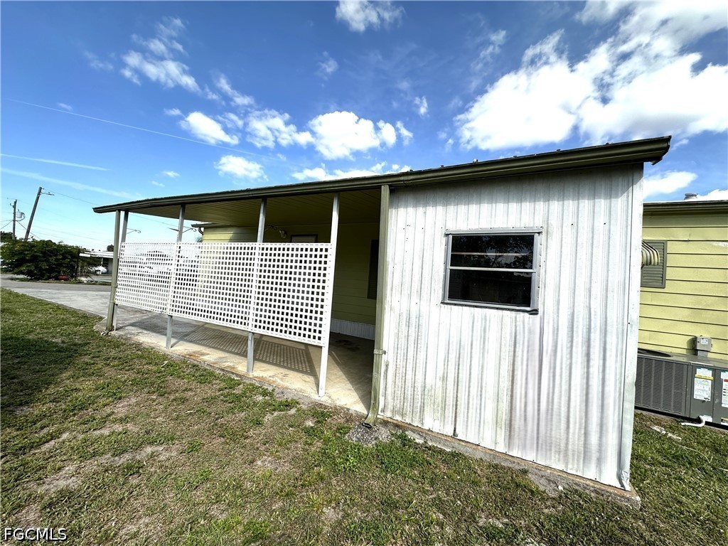 2 Bed ManufacturedHome for Sale in Mobile Manor, FL, $1,200 — photo 24