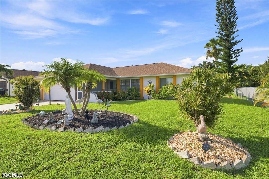 3 Bed Pool Home for Sale in Cape Coral, photo 24