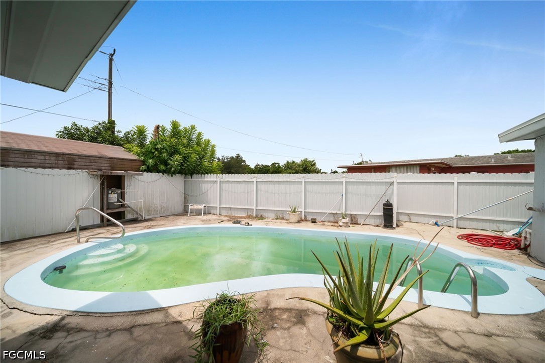 2 Bed Pool Home for Sale in Willow Brook Farms, photo 24