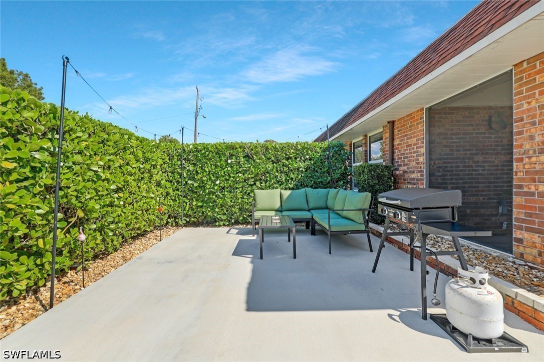 2 Bed Waterfront Home for Sale in Naples, photo 24