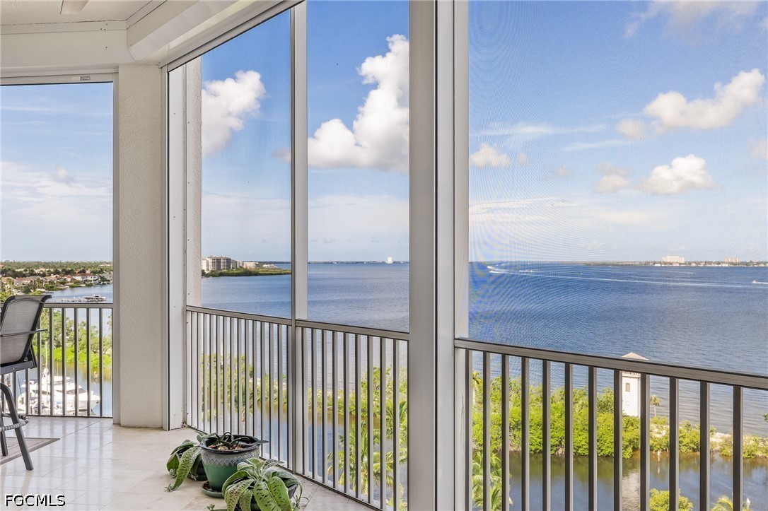 4 Bed Waterfront Home for Sale in Fort Myers, photo 24