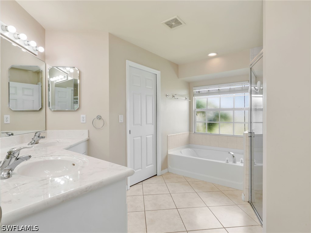 3 Bed SingleFamilyResidence for Sale in San Carlos Park, photo 24