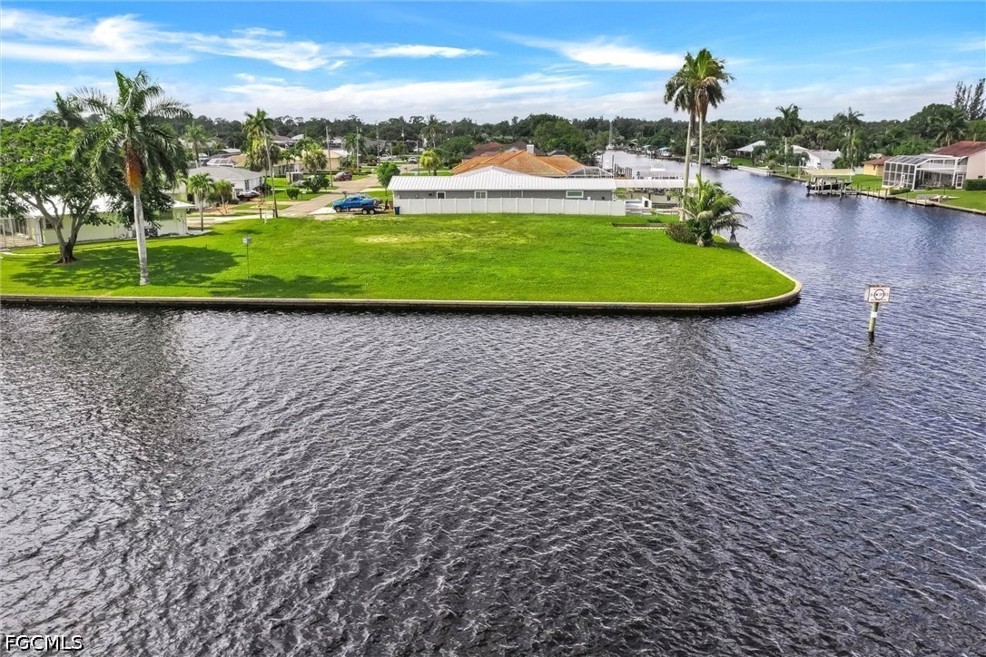 Waterfront Home for Sale in Fort Myers Shores, photo 24