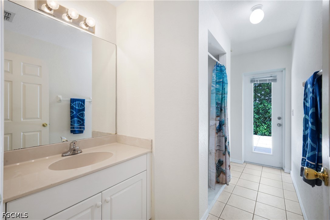 3 Bed Pool Home for Sale in Cape Coral, photo 24