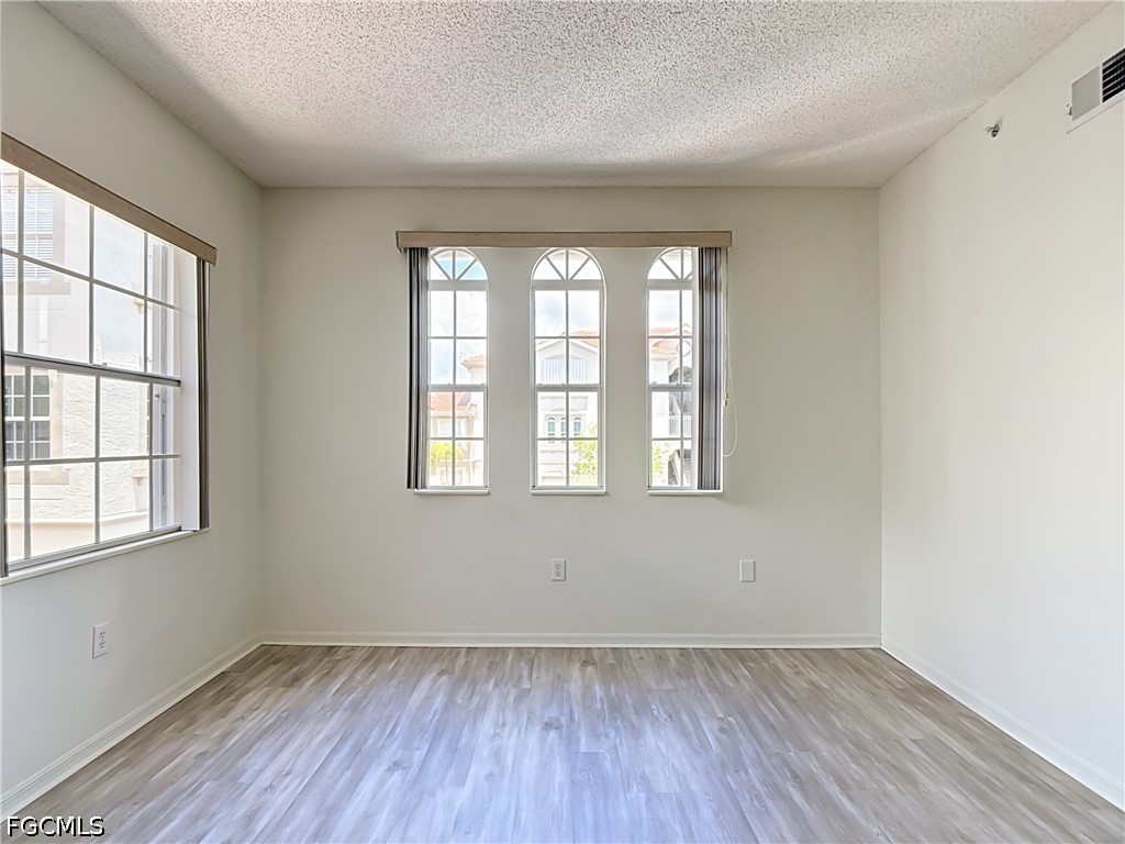 2 Bed Condominium for Sale in Fort Myers, photo 24