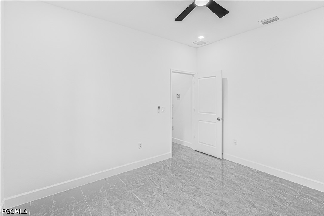 3 Bed SingleFamilyResidence for Sale in Lehigh Acres, photo 24