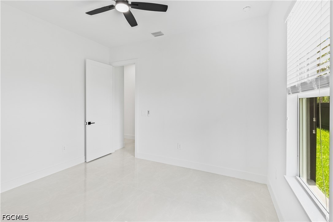 4 Bed SingleFamilyResidence for Sale in Lehigh Acres, photo 24