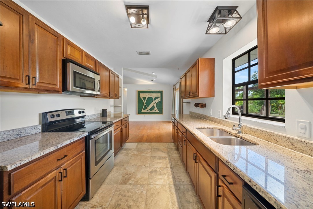 3 Bed SingleFamilyResidence for Sale in Naples, photo 24