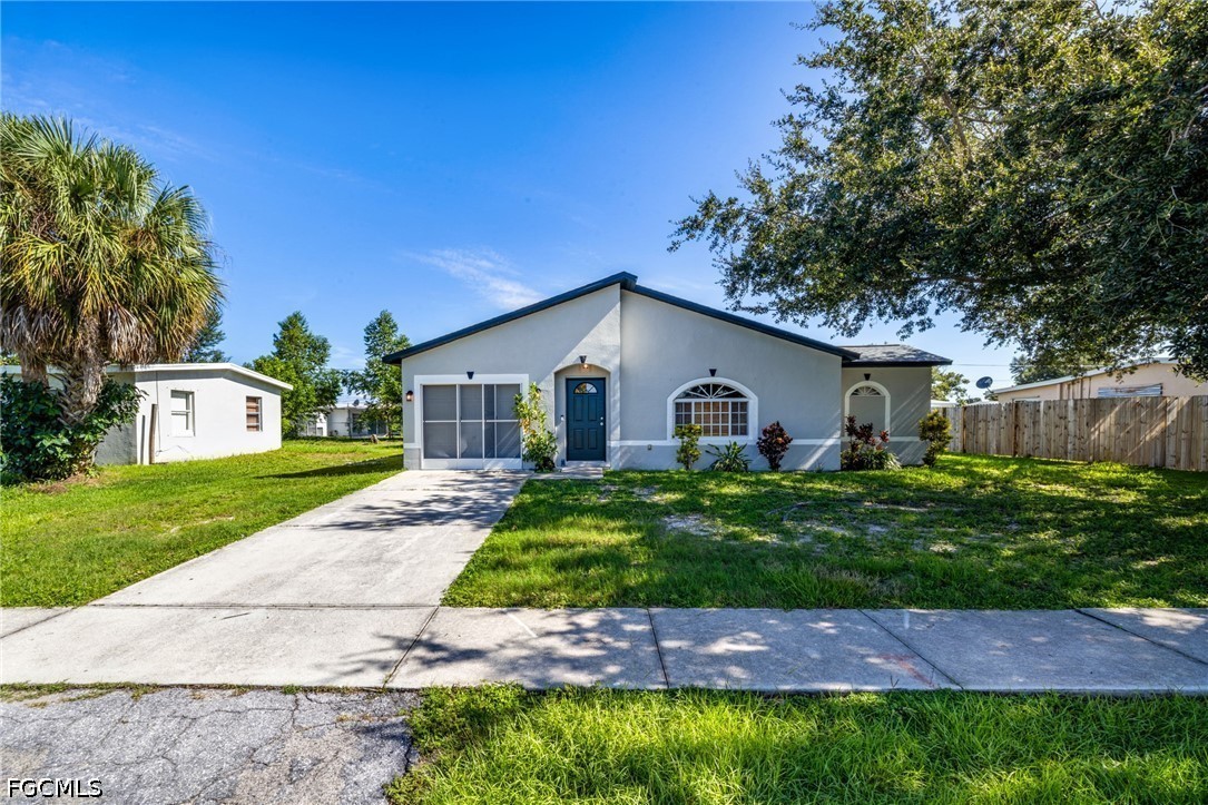 3 Bed SingleFamilyResidence for Sale in Port Charlotte, photo 24