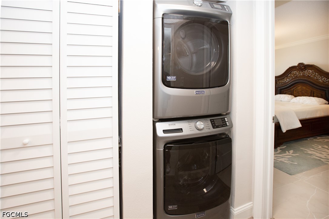 1 Bed Waterfront Home for Sale in Schooner Bay, photo 24