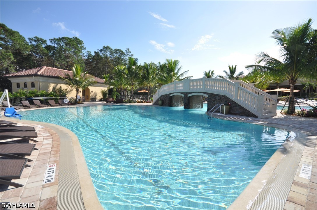 2 Bed Waterfront Home for Sale in Trevi, photo 24