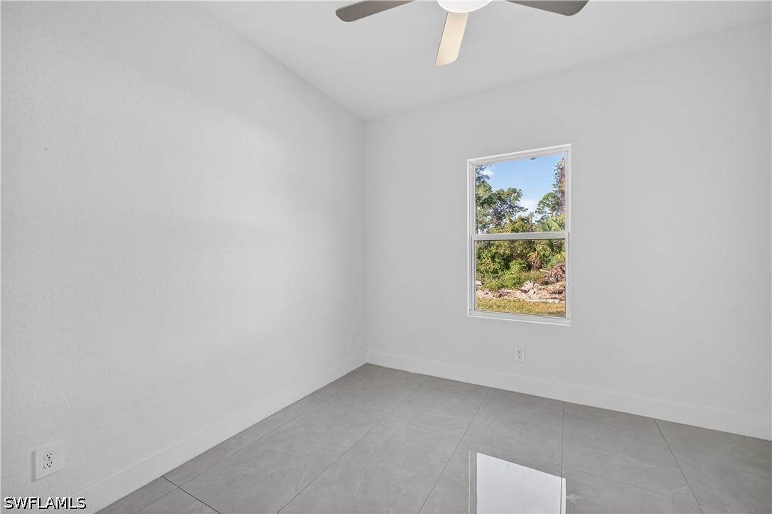 4 Bed SingleFamilyResidence for Sale in Lehigh Acres, photo 24