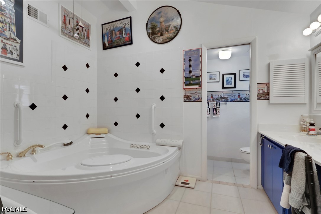 3 Bed Townhouse for Sale in Schooner Village, photo 24