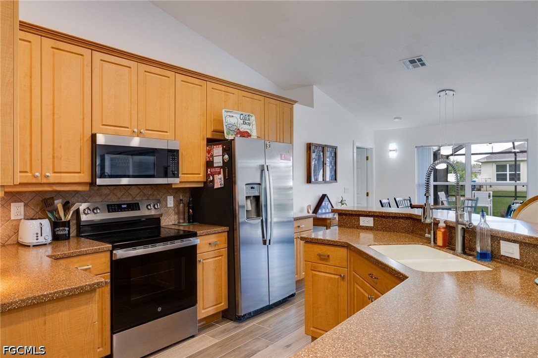 3 Bed Pool Home for Sale in Lehigh Acres, photo 24