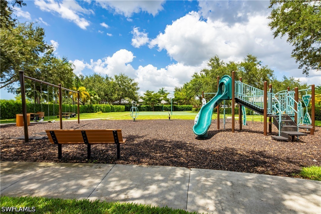 4 Bed Pool Home for Sale in Banyan Woods, photo 24