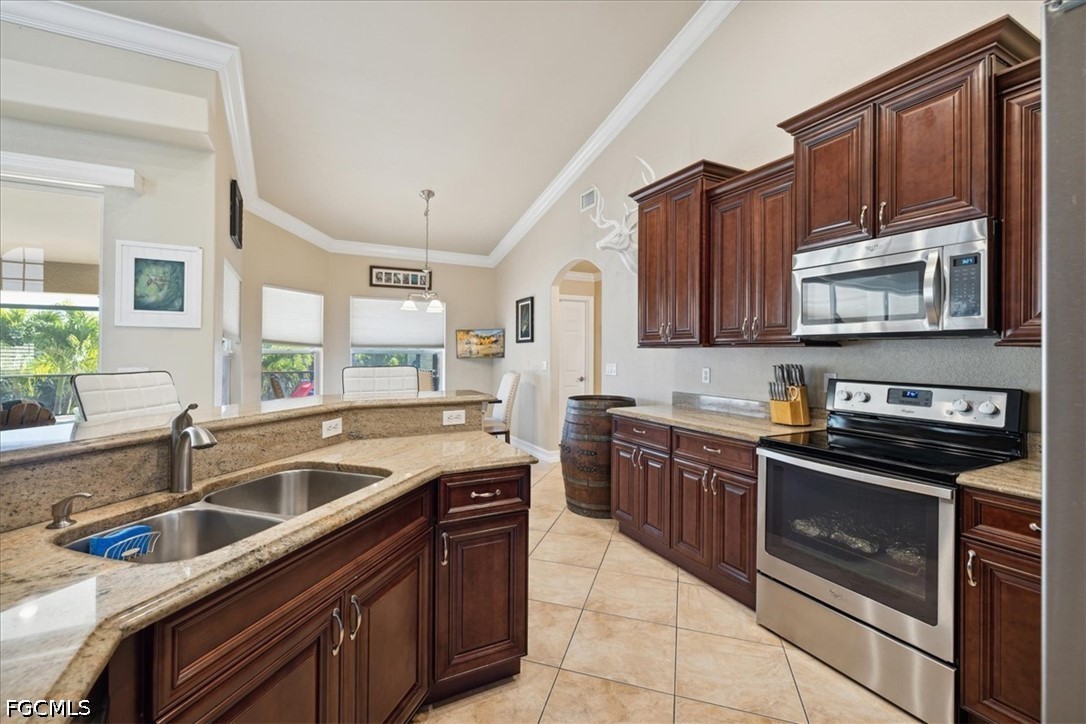 3 Bed Pool Home for Sale in Cape Coral, photo 24