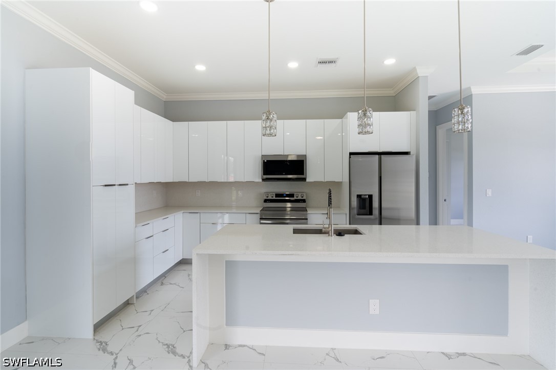 4 Bed SingleFamilyResidence for Sale in Lehigh Acres, photo 24