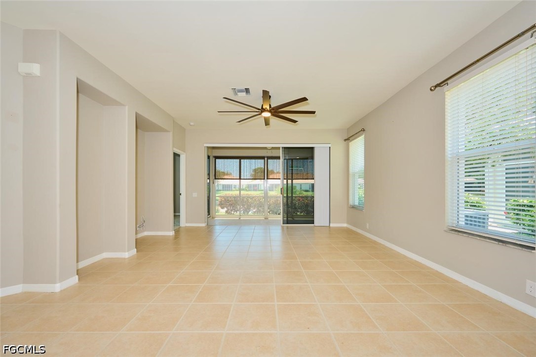 2 Bed Waterfront Home for Sale in Fort Myers, photo 24