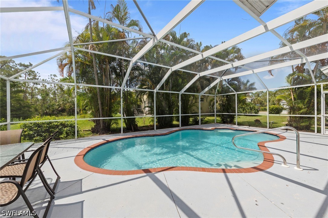 3 Bed Pool Home for Sale in Stoneybrook, photo 24