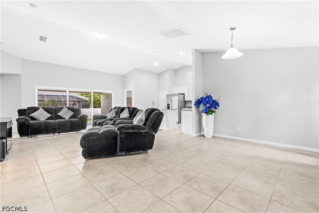 4 Bed SingleFamilyResidence for Sale in Cape Coral, photo 24