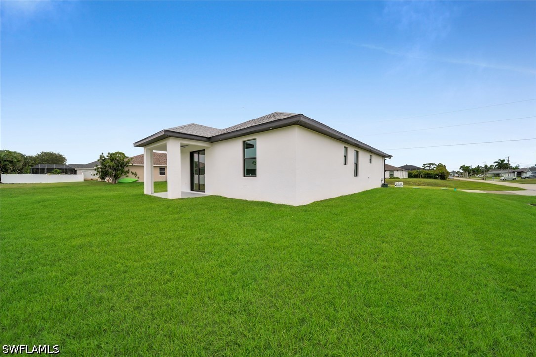 3 Bed SingleFamilyResidence for Sale in Cape Coral, photo 24