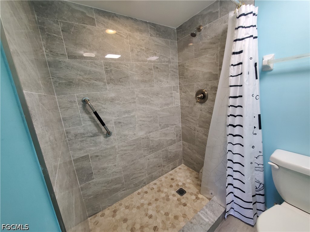 2 Bed Condominium for Sale in North Fort Myers, photo 24