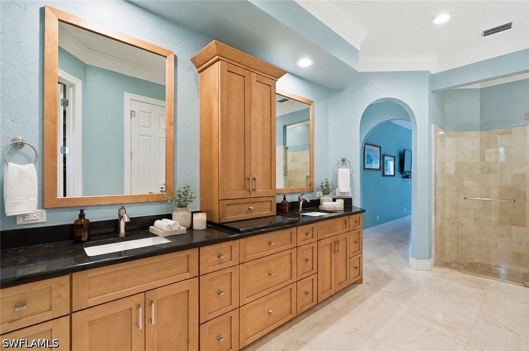 3 Bed Pool Home for Sale in Sanctuary, photo 24