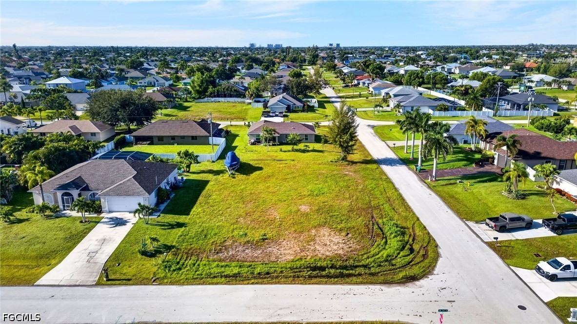 Residential for Sale in Cape Coral, photo 24