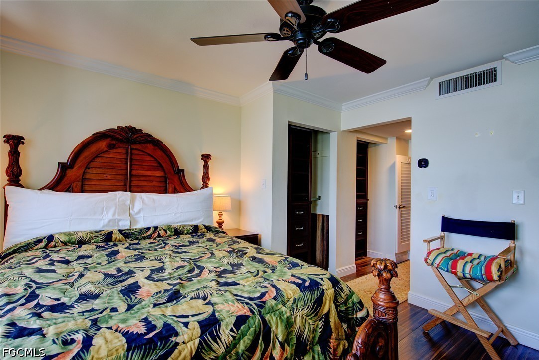 1 Bed Waterfront Home for Sale in Fort Myers, photo 24