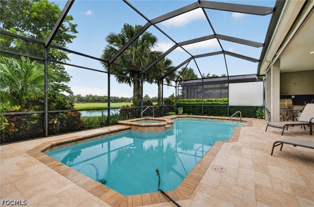 2 Bed Pool Home for Sale in Tivoli, photo 24