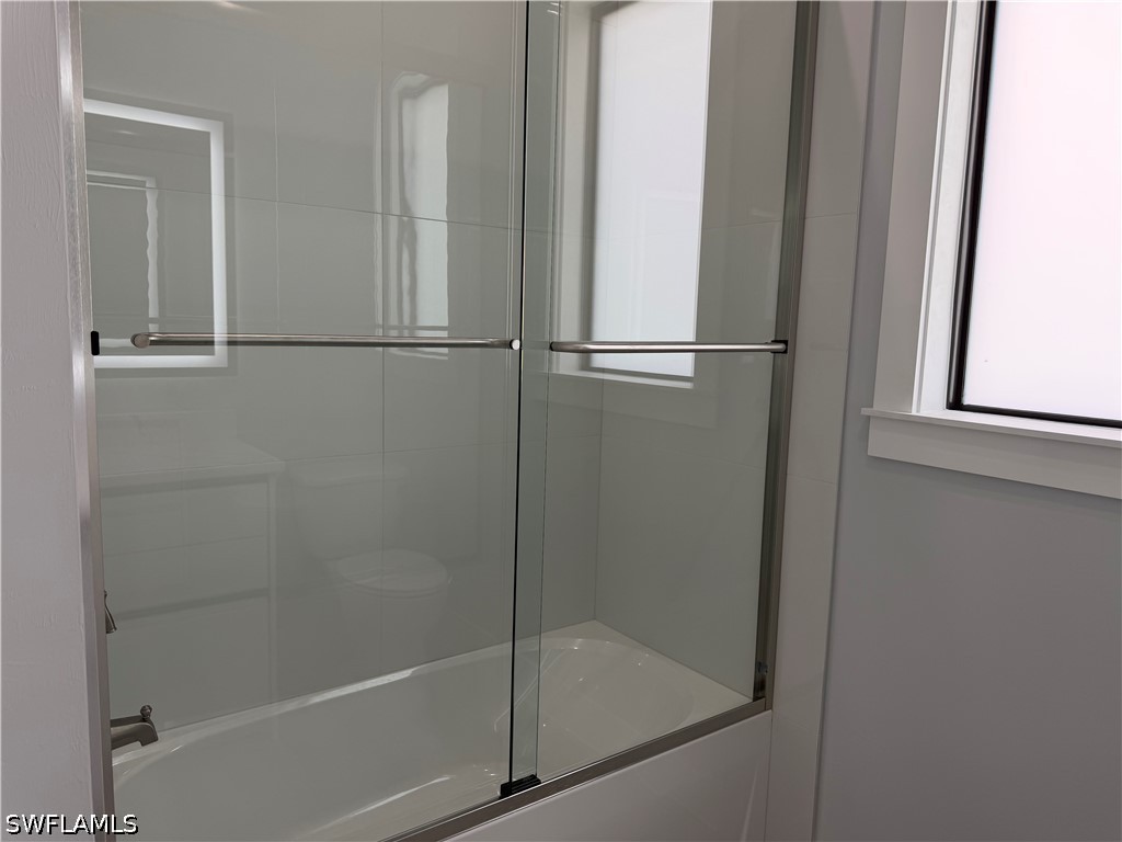 2 Bed SingleFamilyResidence for Sale in Naples, photo 24