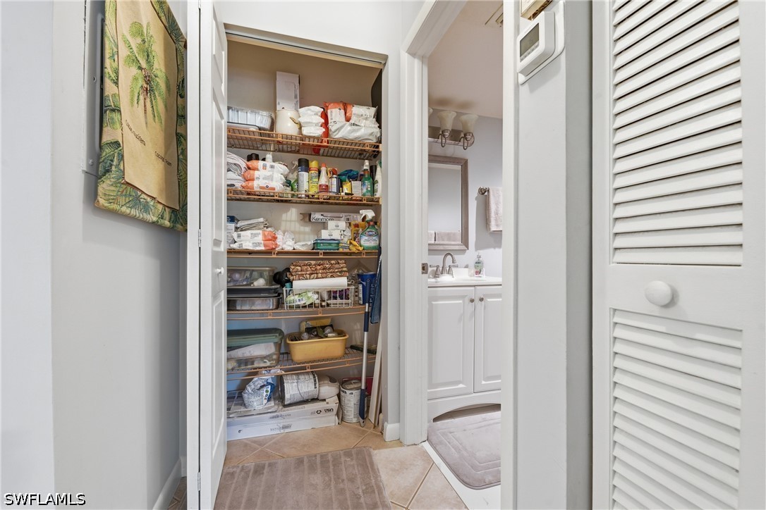 2 Bed Condominium for Sale in Naples, photo 24