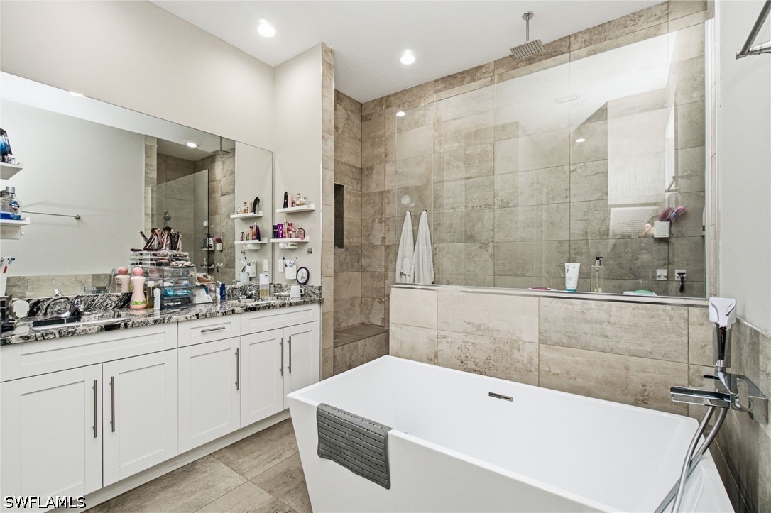 4 Bed SingleFamilyResidence for Sale in Naples, photo 24