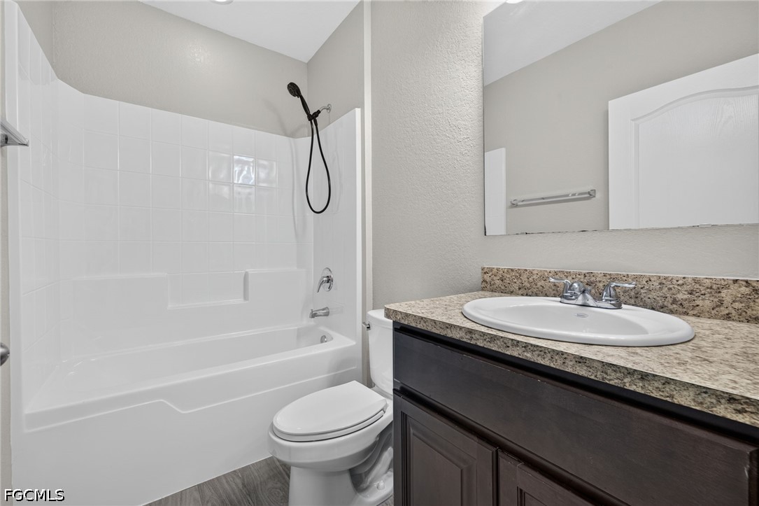 4 Bed SingleFamilyResidence for Sale in Cape Coral, photo 24