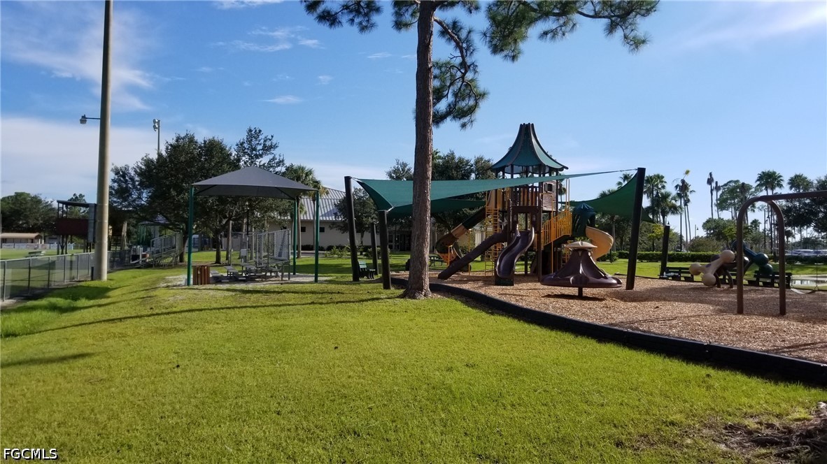 Residential for Sale in North Port, photo 24