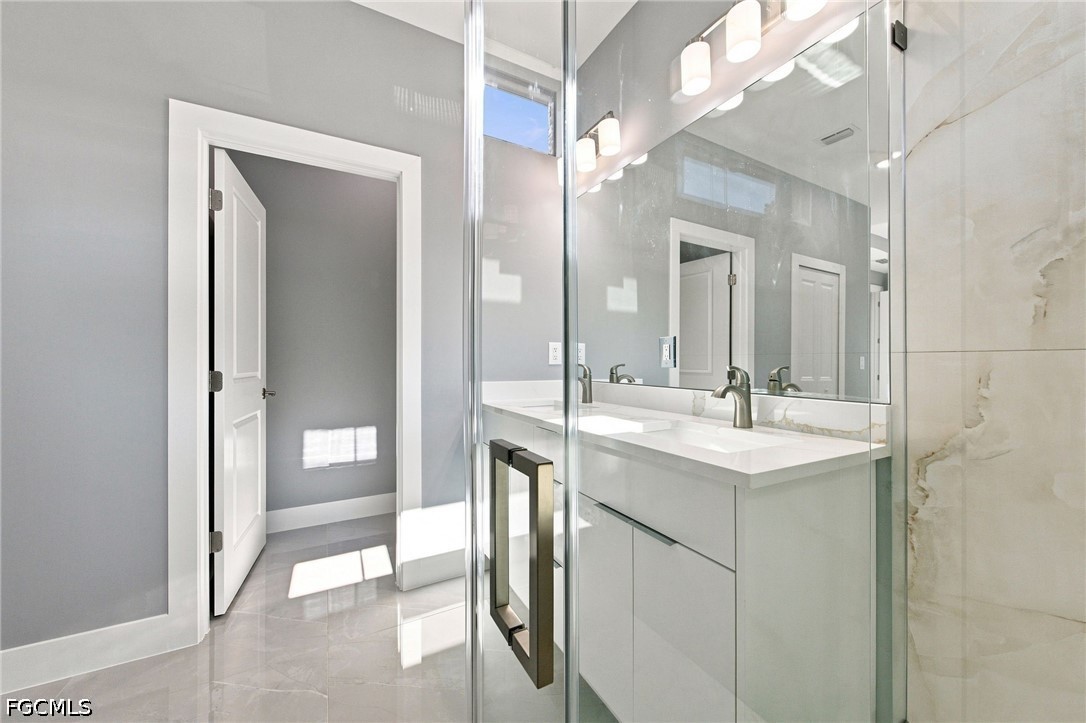 4 Bed SingleFamilyResidence for Sale in Lehigh Acres, photo 24