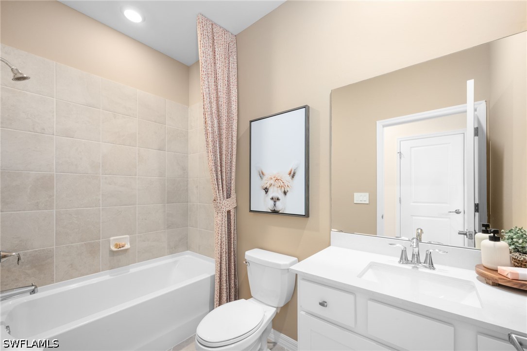 4 Bed SingleFamilyResidence for Sale in North Fort Myers, photo 24