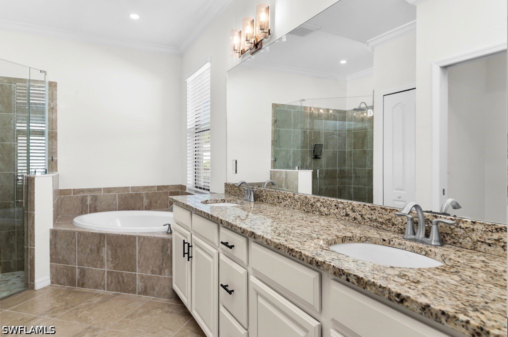 4 Bed SingleFamilyResidence for Sale in Naples, photo 24