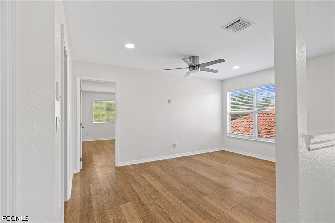 6 Bed SingleFamilyResidence for Sale in Stoneybrook, photo 24