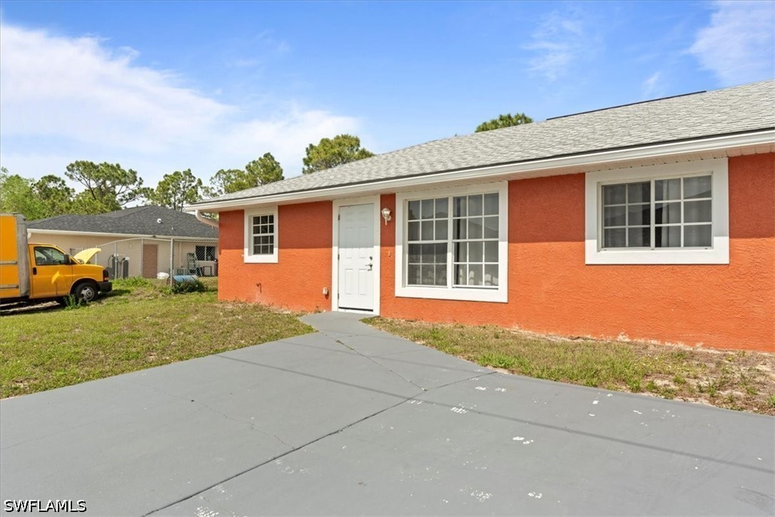 6 Bed Waterfront Home for Sale in Lehigh Acres, photo 24