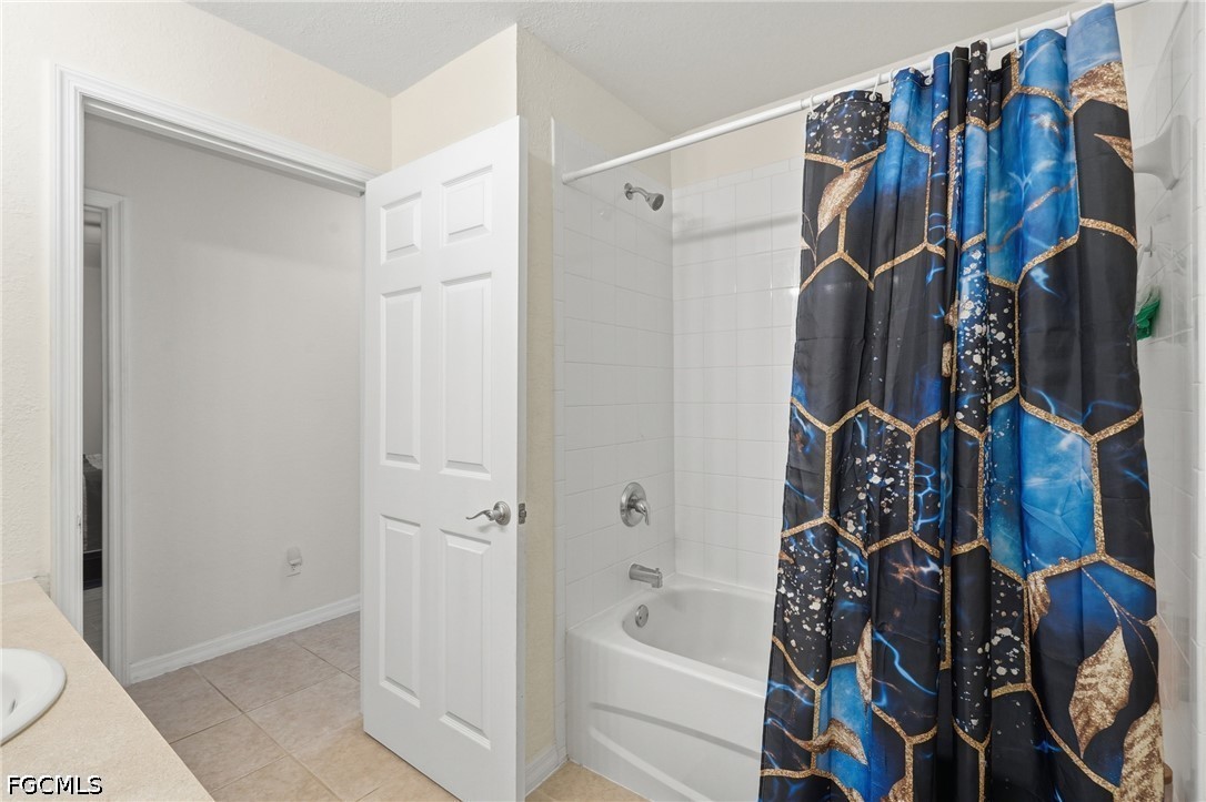 4 Bed SingleFamilyResidence for Sale in Cape Coral, photo 24
