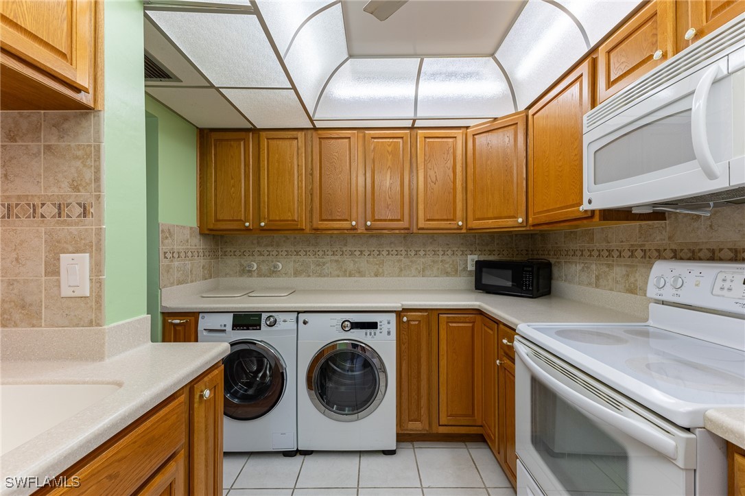 2 Bed Waterfront Home for Sale in Schooner Bay, photo 25