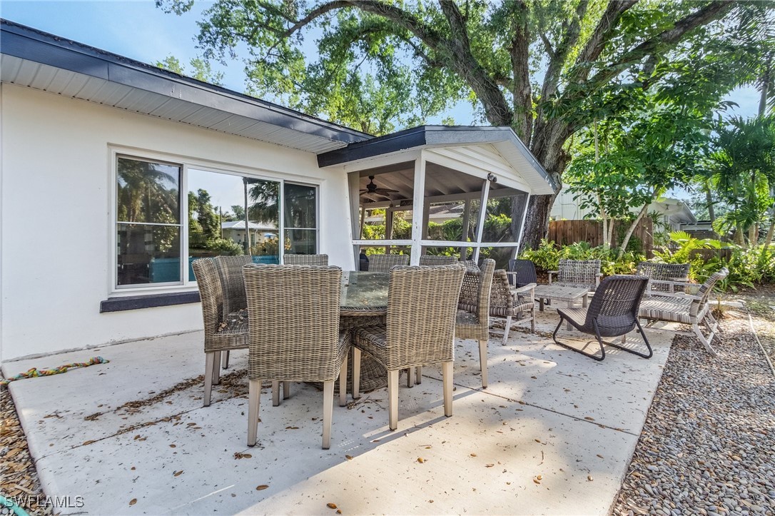 2 Bed Waterfront Home for Sale in Fort Myers, photo 25