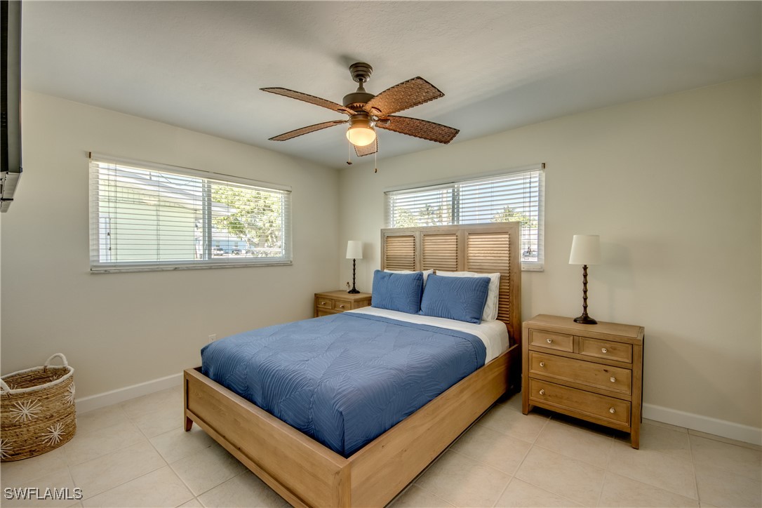 2 Bed Waterfront Home for Sale in Bokeelia, photo 25