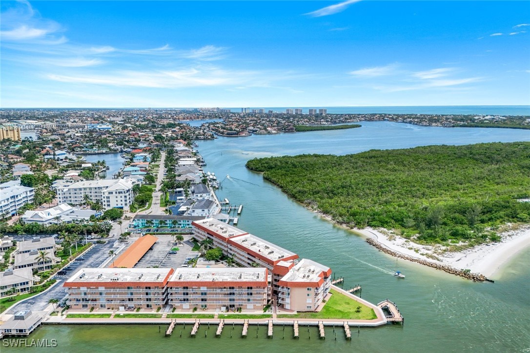 2 Bed Waterfront Home for Sale in Marco Island, photo 25