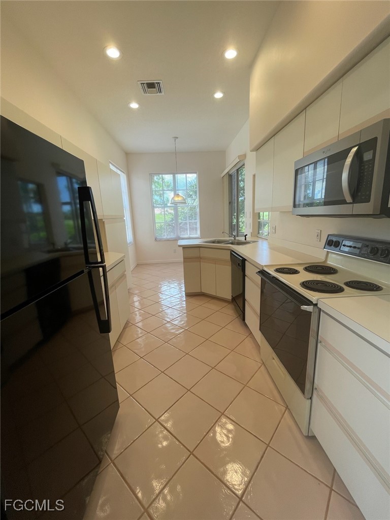 3 Bed SingleFamilyResidence for Sale in Seminole, FL — photo 25