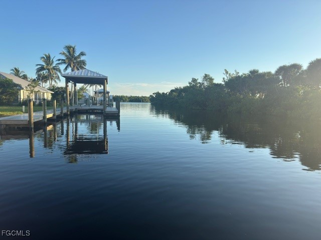 2 Bed Waterfront Home for Sale in Bokeelia, photo 25