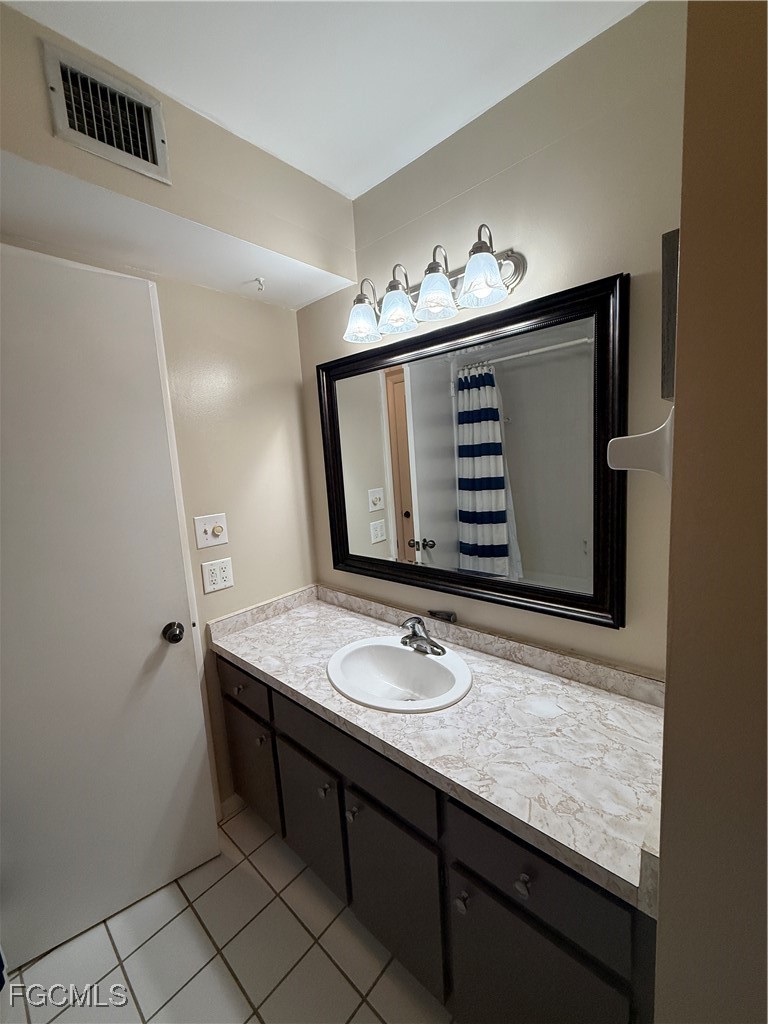 2 Bed Condominium for Sale in Greenwood Condo, FL, $114,500 — photo 25