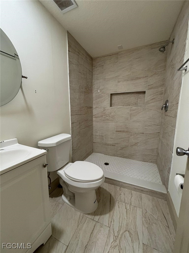 4 Bed SingleFamilyResidence for Sale in Lehigh Acres, photo 25