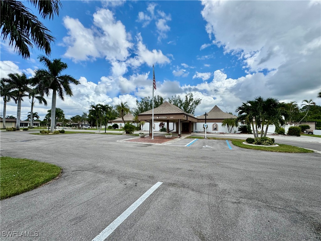 2 Bed Waterfront Home for Sale in Fort Myers, photo 25